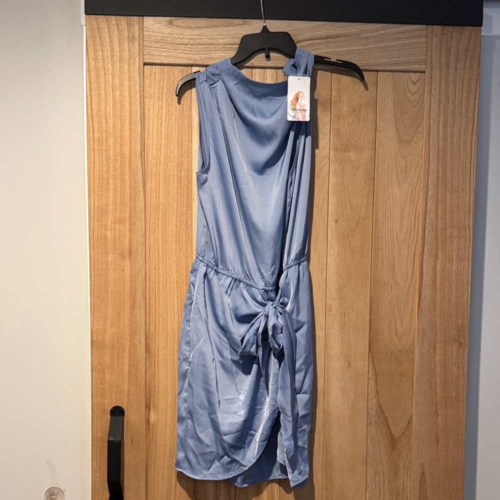 Elegant Blue Sleeveless Dress